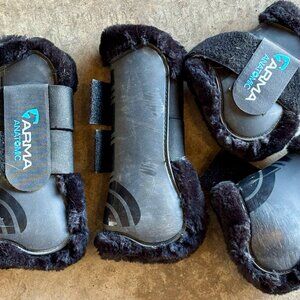 Shires ARMA Supafleece Tendon & Fetlock Horse Boots